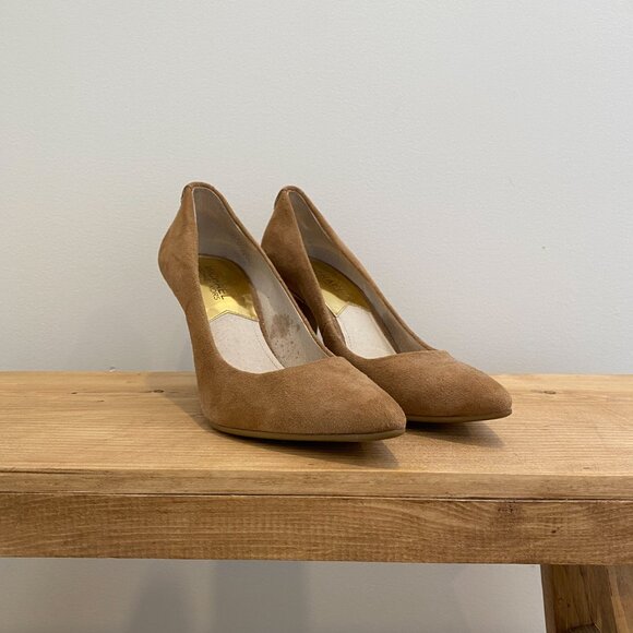 Micheal Kors Tan Suede Heels SIze 5 - Picture 2 of 4